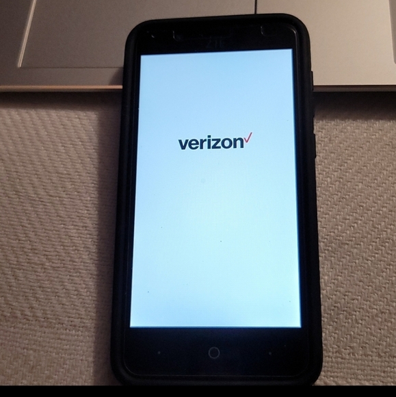 Verizon ZTE Blade Vantage Phone - Picture 2 of 6